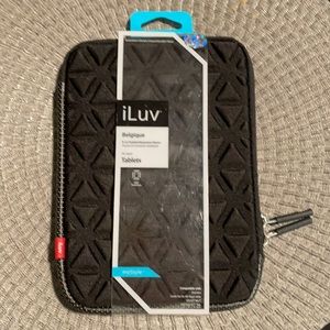 iLuv Xtra padded neoprene sleeve.